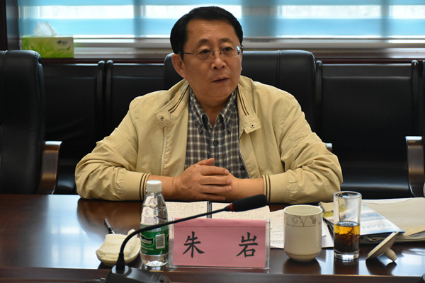 農業部科技發展中心副主任朱巖就種業改革工作提出要求