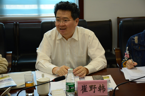 農業部科技發展中心處長崔野韓主持座談會